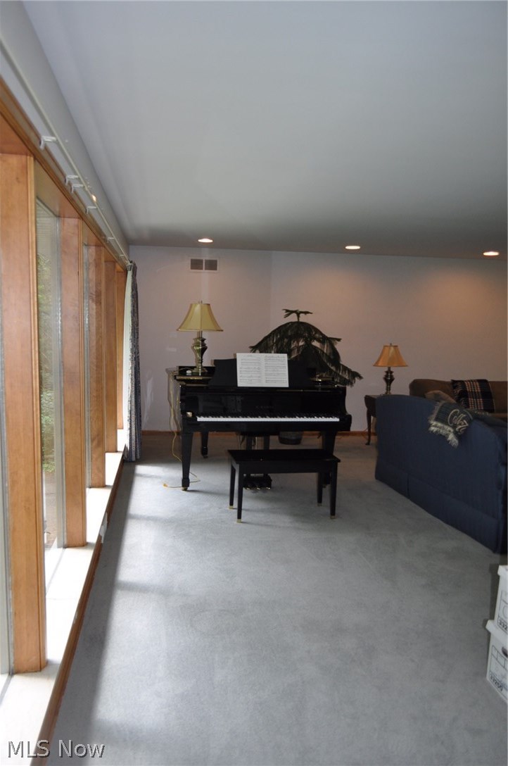 3060 Dresden Road Zanesville, OH 43701 - Photo 15 of 34