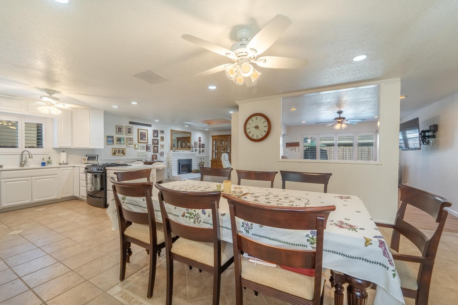 3405 Keller Street Modesto, CA 95355 - Photo 6 of 31