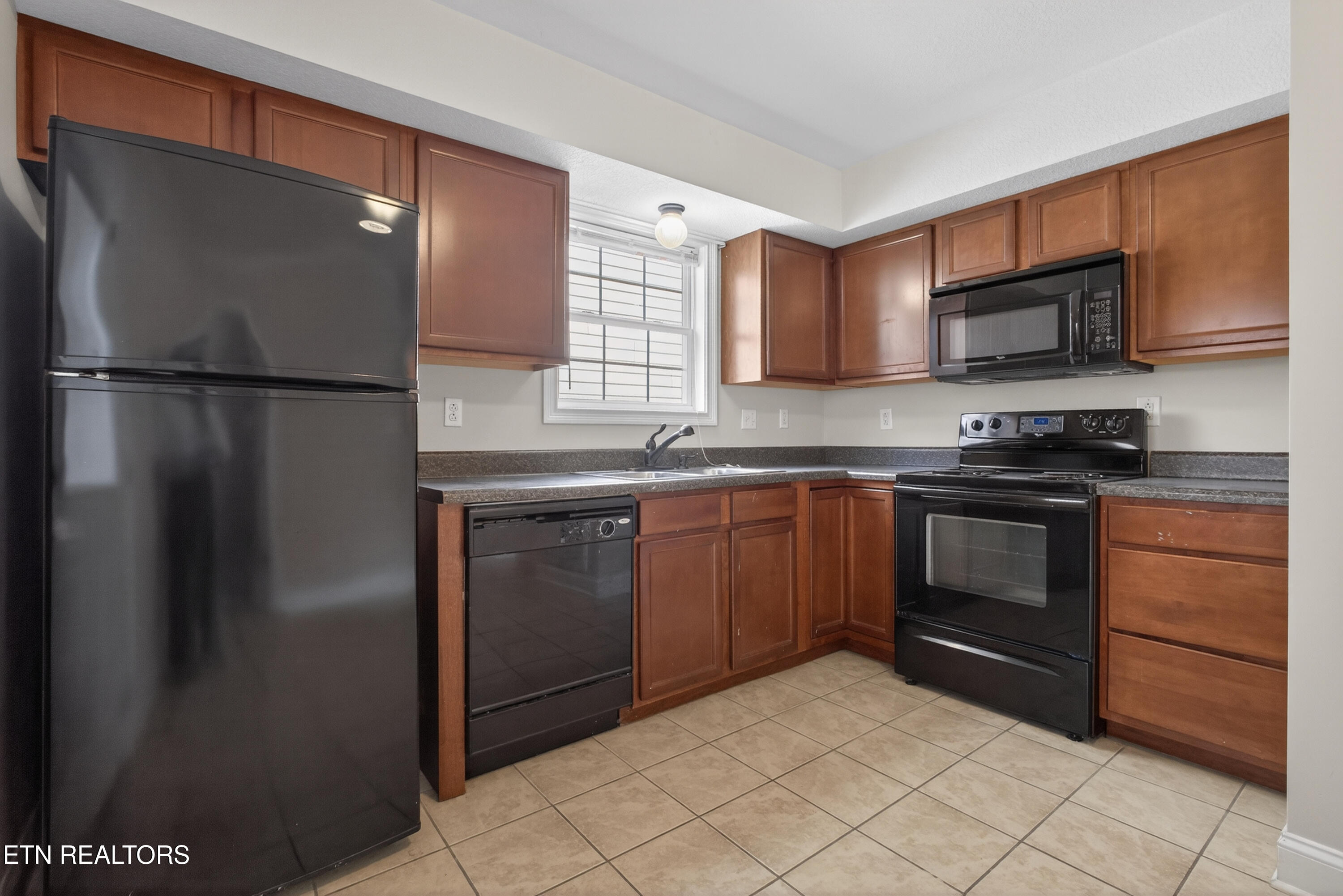 5208 Devonbrook Way Knoxville, TN 37918 - Photo 7 of 15 Kitchen