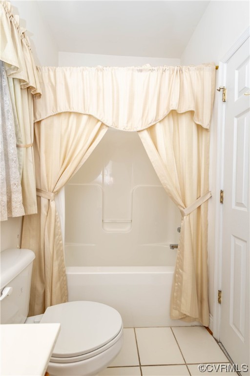 12904 Chipstead Road Chester, VA 23831 - Photo 39 of 50 a bathroom with a toilet and a shower curtain