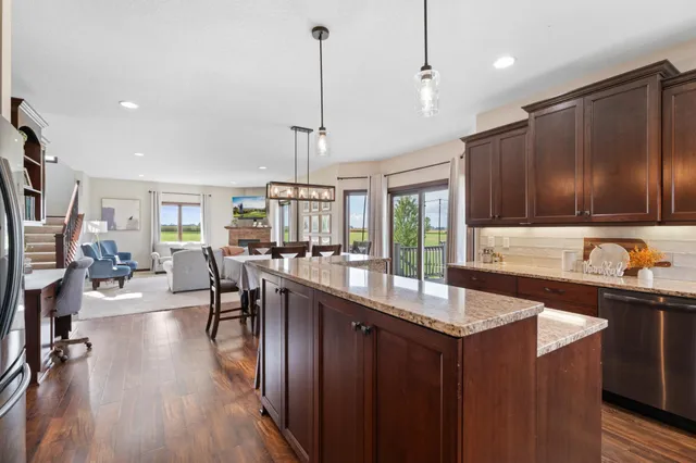 $599,900 | 25635 739th Avenue, Grand Meadow, MN 55936