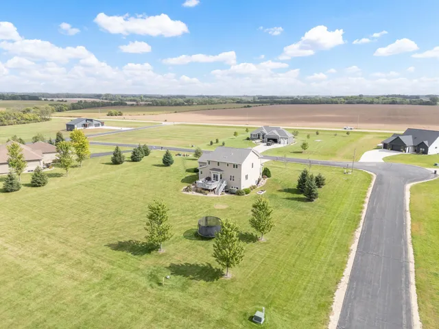 $599,900 | 25635 739th Avenue, Grand Meadow, MN 55936