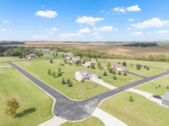 $599,900 | 25635 739th Avenue, Grand Meadow, MN 55936