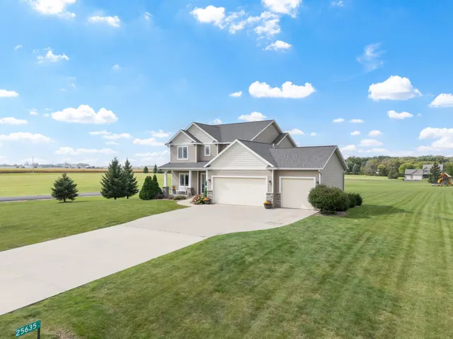 $599,900 | 25635 739th Avenue, Grand Meadow, MN 55936
