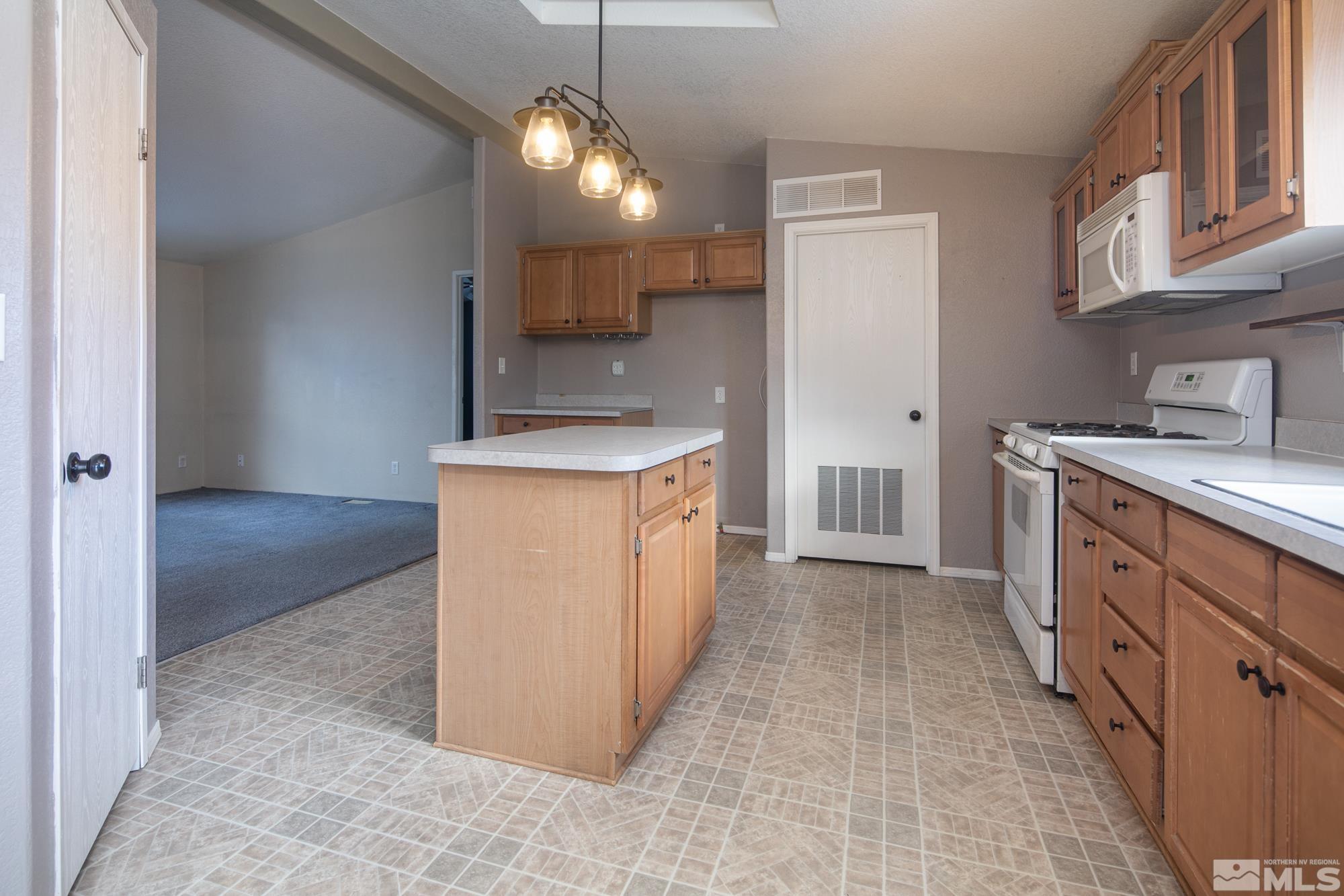 400 Paramount Court Reno, NV 89506 - Photo 13 of 32 Photo 13
