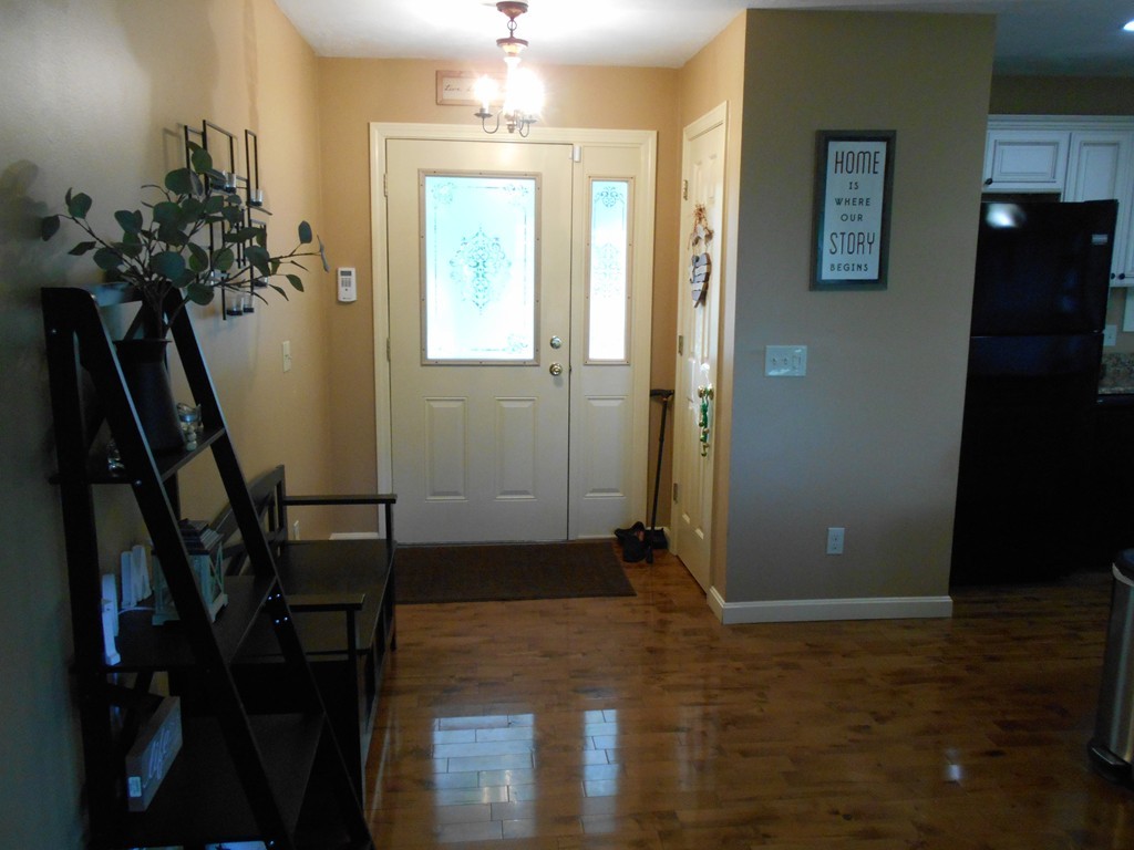 72 Clemence Hill Road Southbridge, MA 01550 - Photo 8 of 30 Gallery Image 8