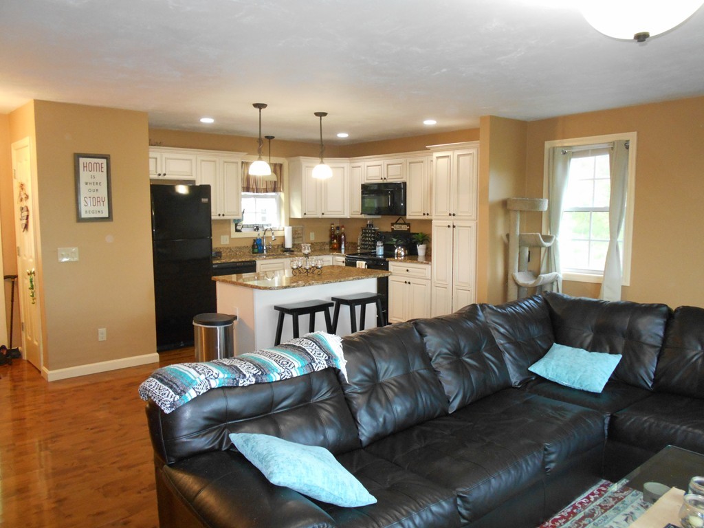 72 Clemence Hill Road Southbridge, MA 01550 - Photo 9 of 30 Gallery Image 9