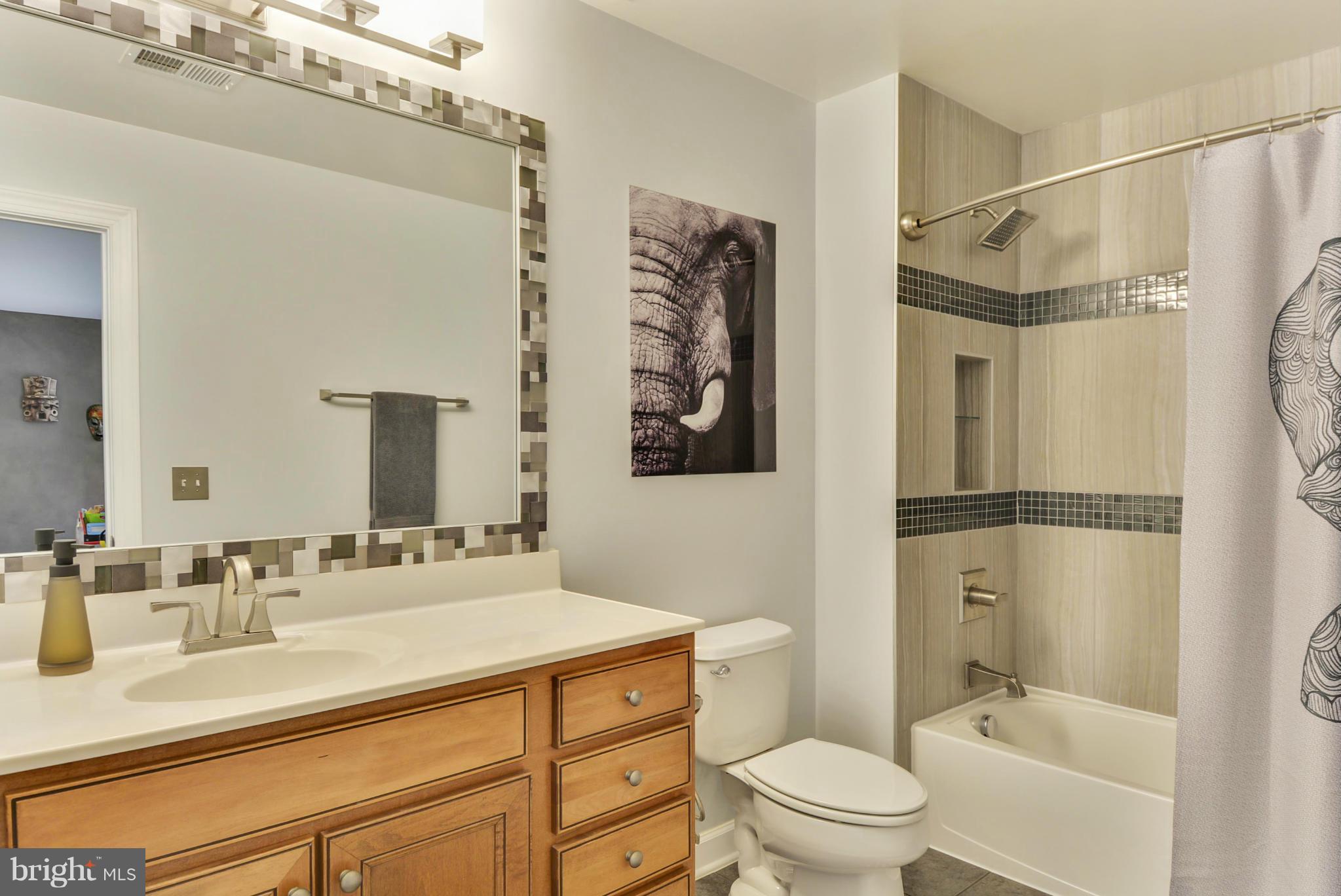 4173 Agency Loop Triangle, VA 22172 - Photo 22 of 30 Bath