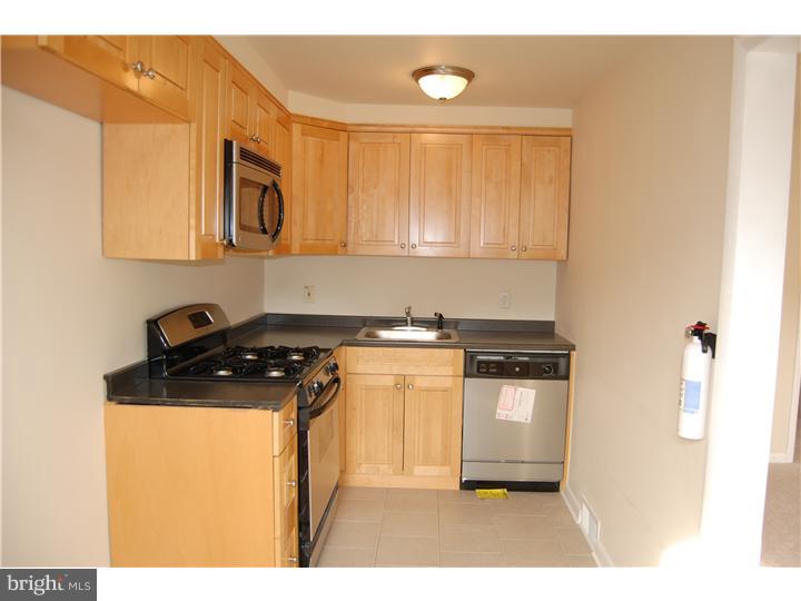 1919 Carter Road Folcroft, PA 19032 - Photo 7 of 19 Kitchen