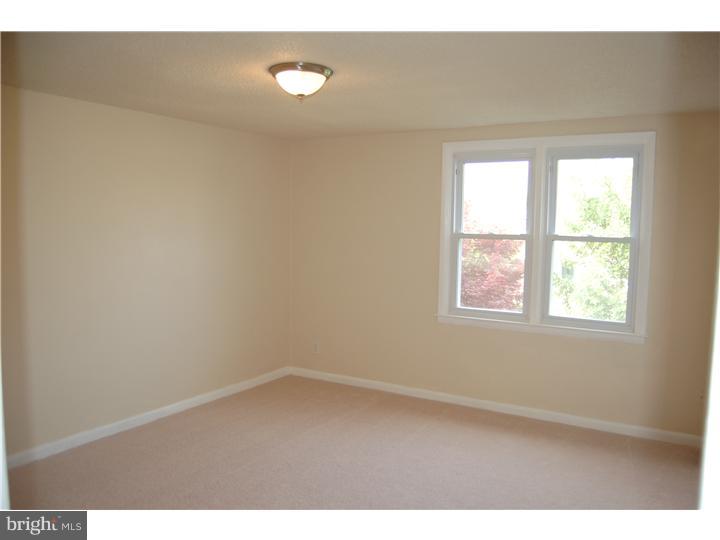 1919 Carter Road Folcroft, PA 19032 - Photo 8 of 19 Bedroom - Main