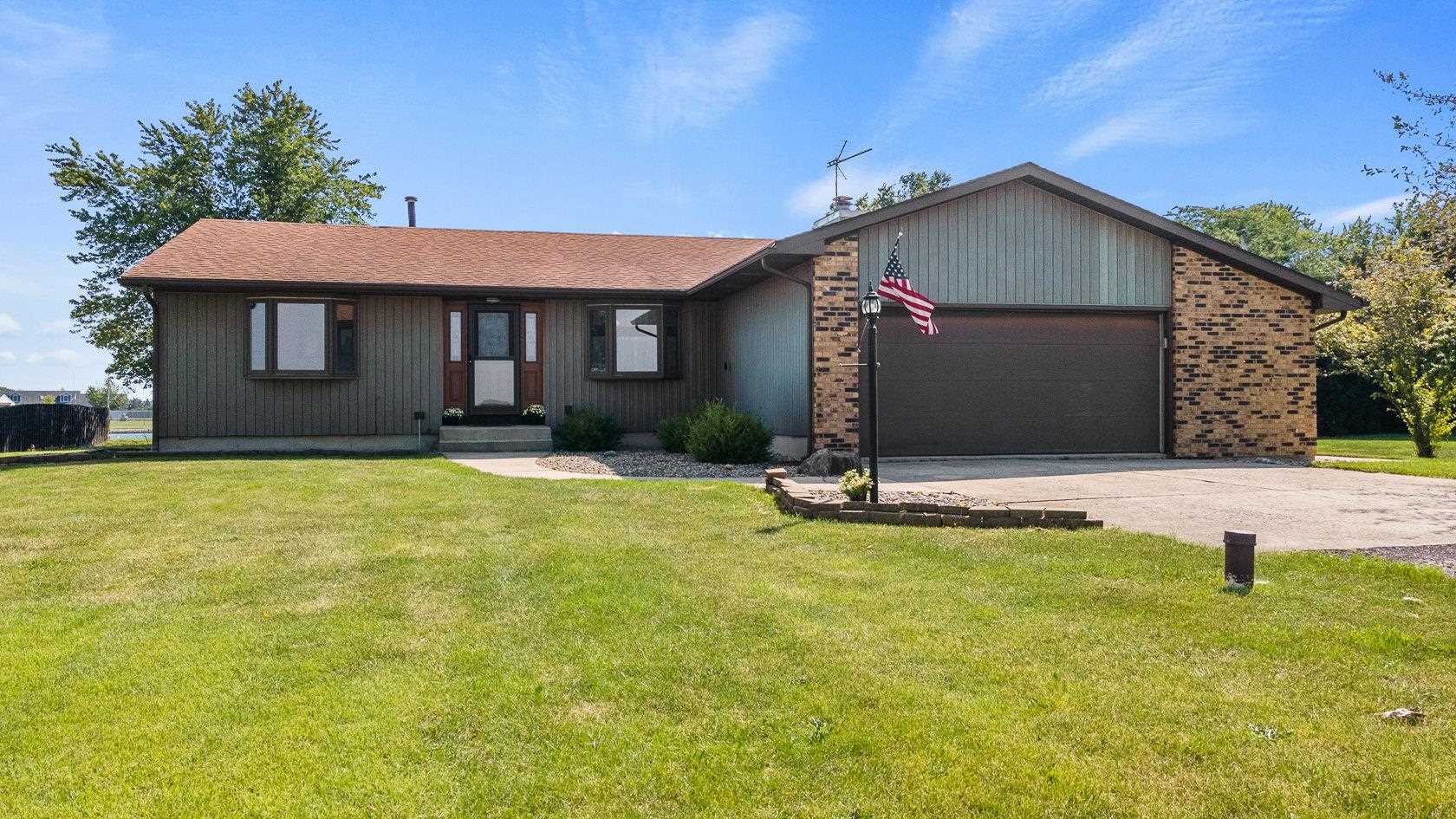 2209 Hamilton Road Fort Wayne, IN 46819 - Photo 2 of 29