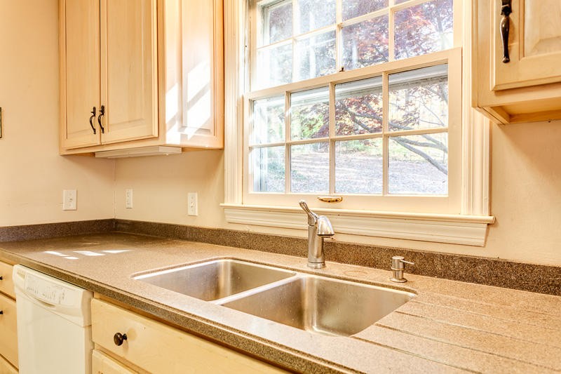 3618 Cherrylog Road Knoxville, TN 37921 - Photo 13 of 40 Gallery Image 13