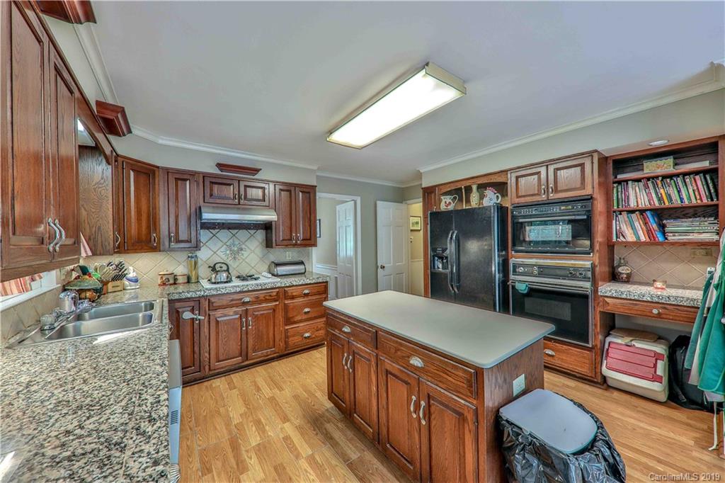 1200 Braeburn Road Charlotte, NC 28211 - Photo 14 of 39 Gallery Image 14