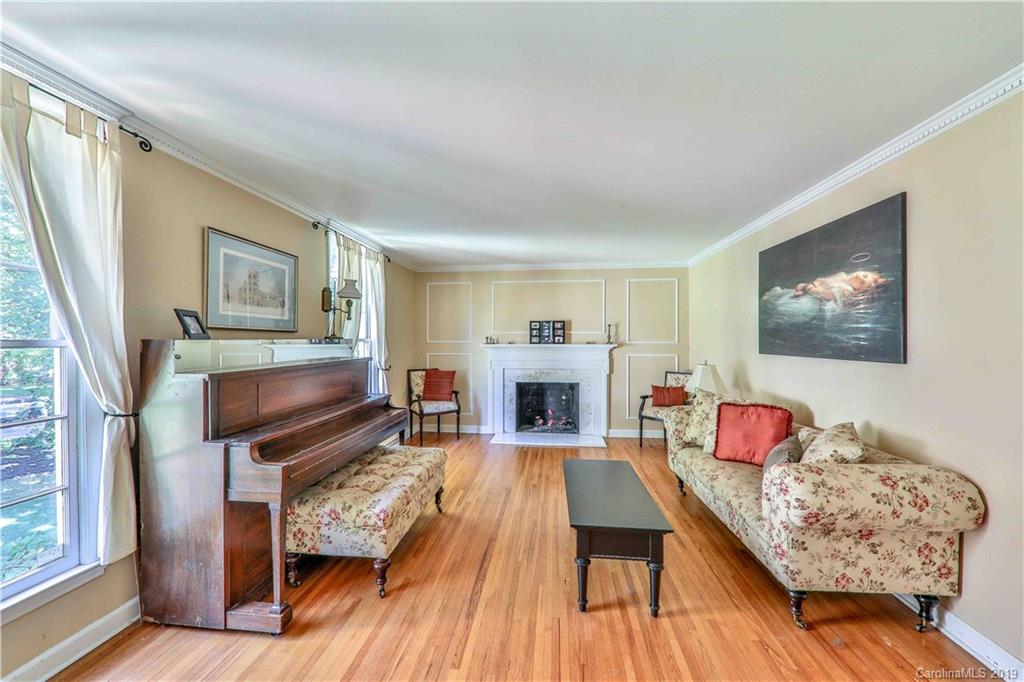 1200 Braeburn Road Charlotte, NC 28211 - Photo 4 of 39 Gallery Image 4