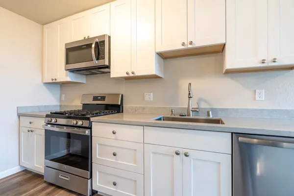 $4,395 | 556 Heathcliff Drive, Pacifica, CA 94044