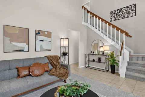 a view of entryway and workspace