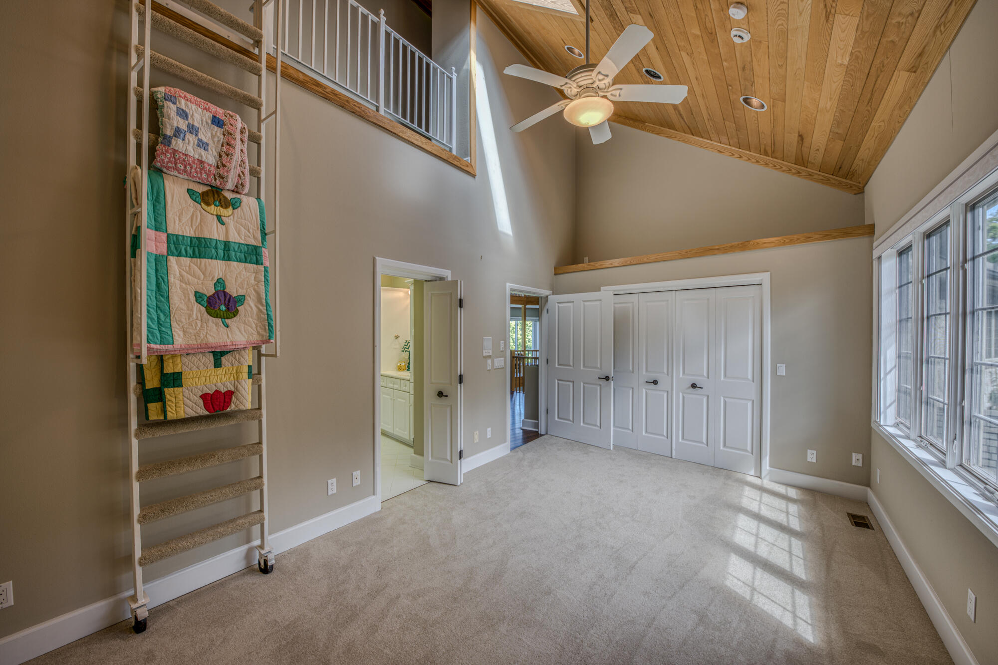 217 Roundabout Way Butler, TN 37640 - Photo 45 of 94 Z71_9139_75