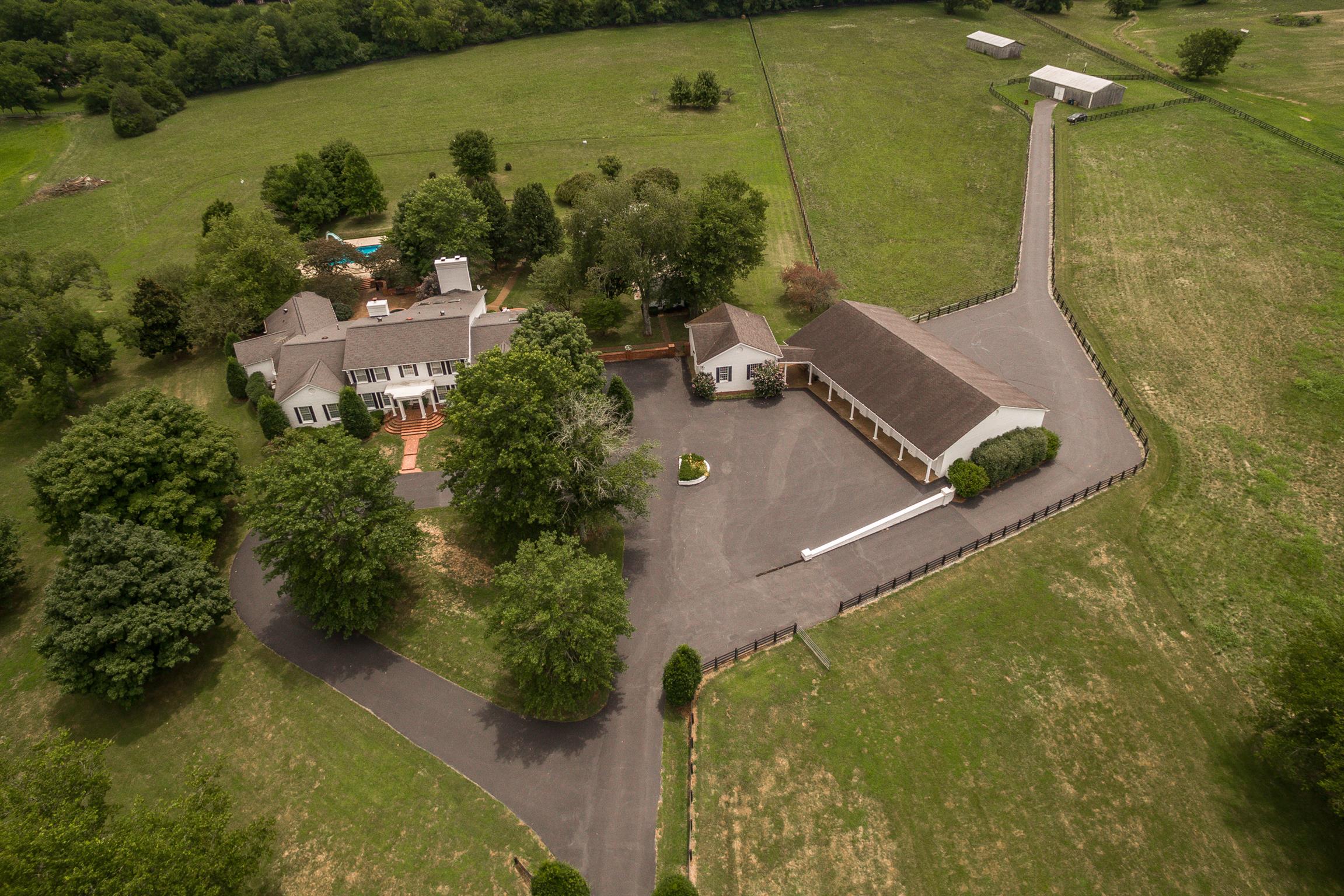 2153 Cages Bend Road Gallatin, TN 37066 - Photo 1 of 30 Gallery Image 1