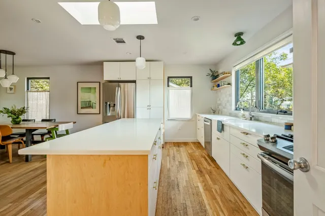 $895,000 | 618 Denson Drive, Austin, TX 78752