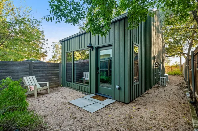 $895,000 | 618 Denson Drive, Austin, TX 78752