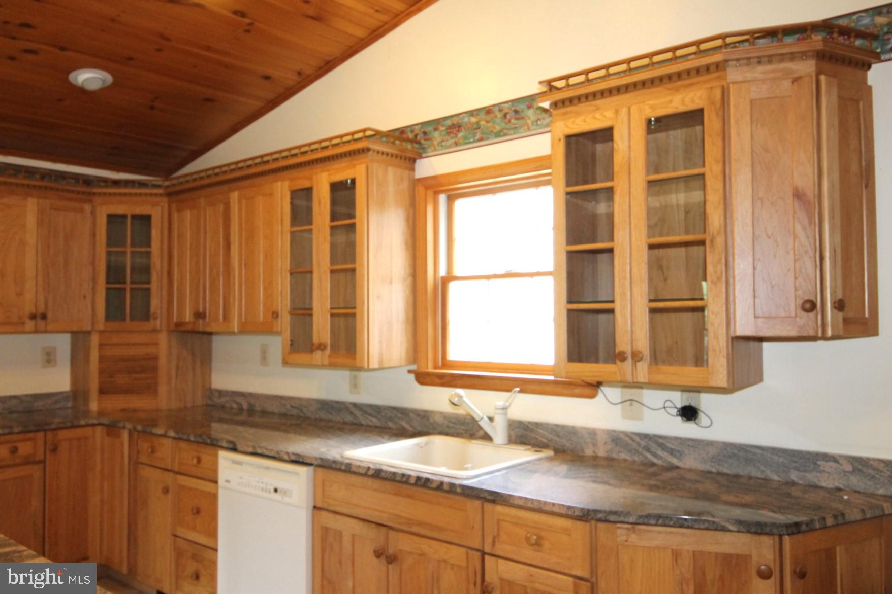 5010 Wards Chapel Road Reisterstown, MD 21136 - Photo 22 of 34 Granite countertops