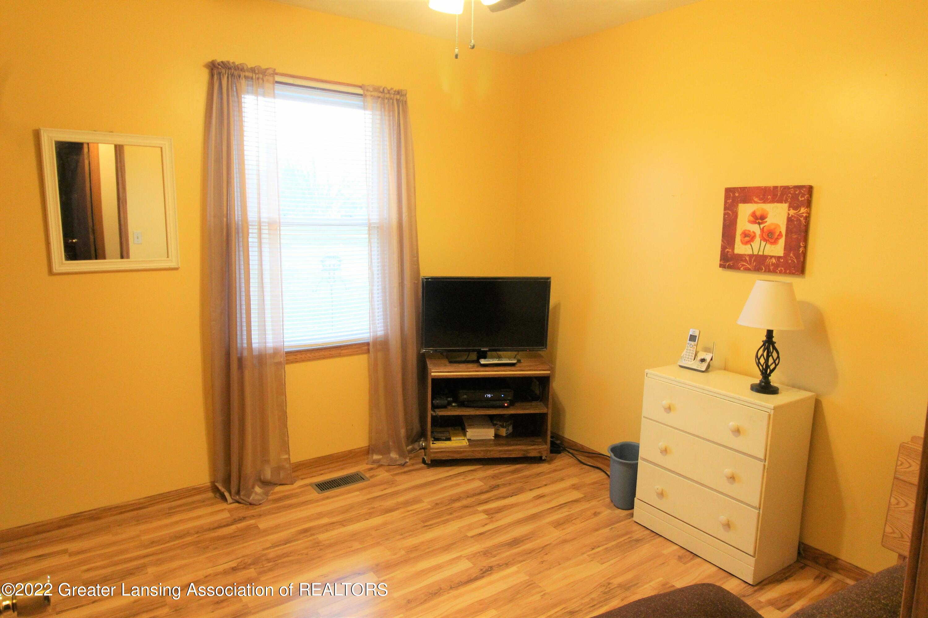 407 West Townsend Road St. Johns, MI 48879 - Photo 15 of 29 IMG_3674