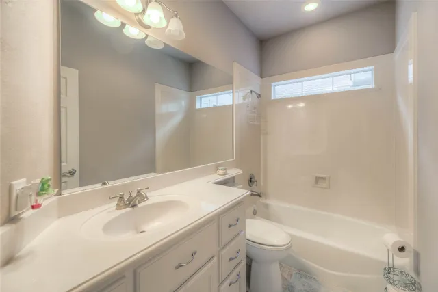 a view of a garage room