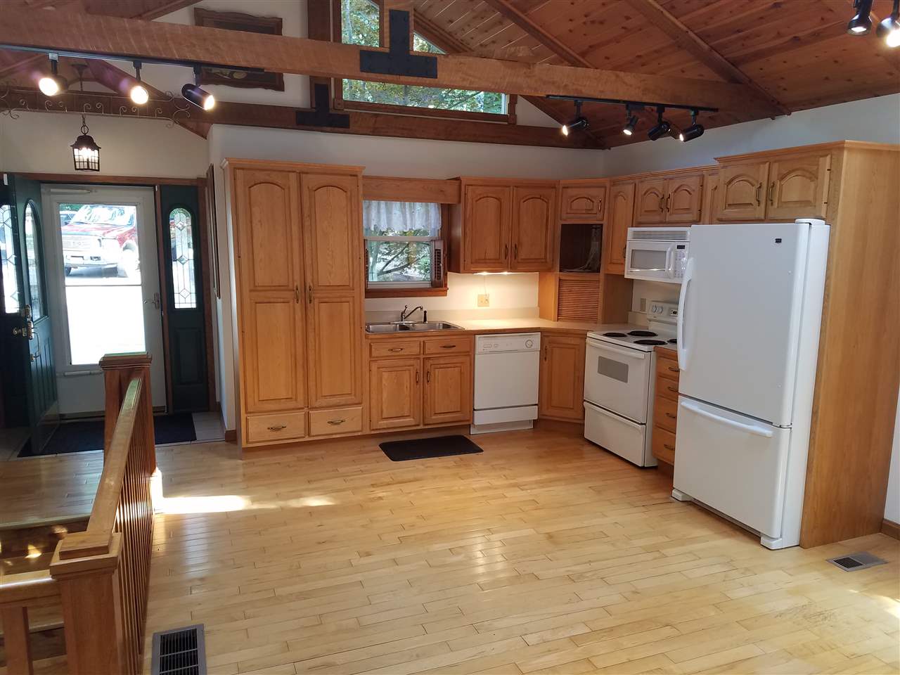 1723 Troy Ridge Road Tell City, IN 47586 - Photo 9 of 36