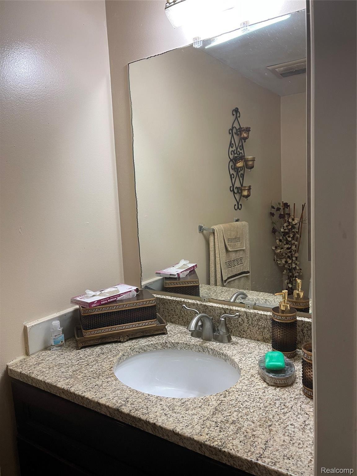 4304 15 Mile Road Sterling Heights, MI 48310 - Photo 16 of 56 56348585-946F-4A0B-9987-D3770994EAA5.jpeg