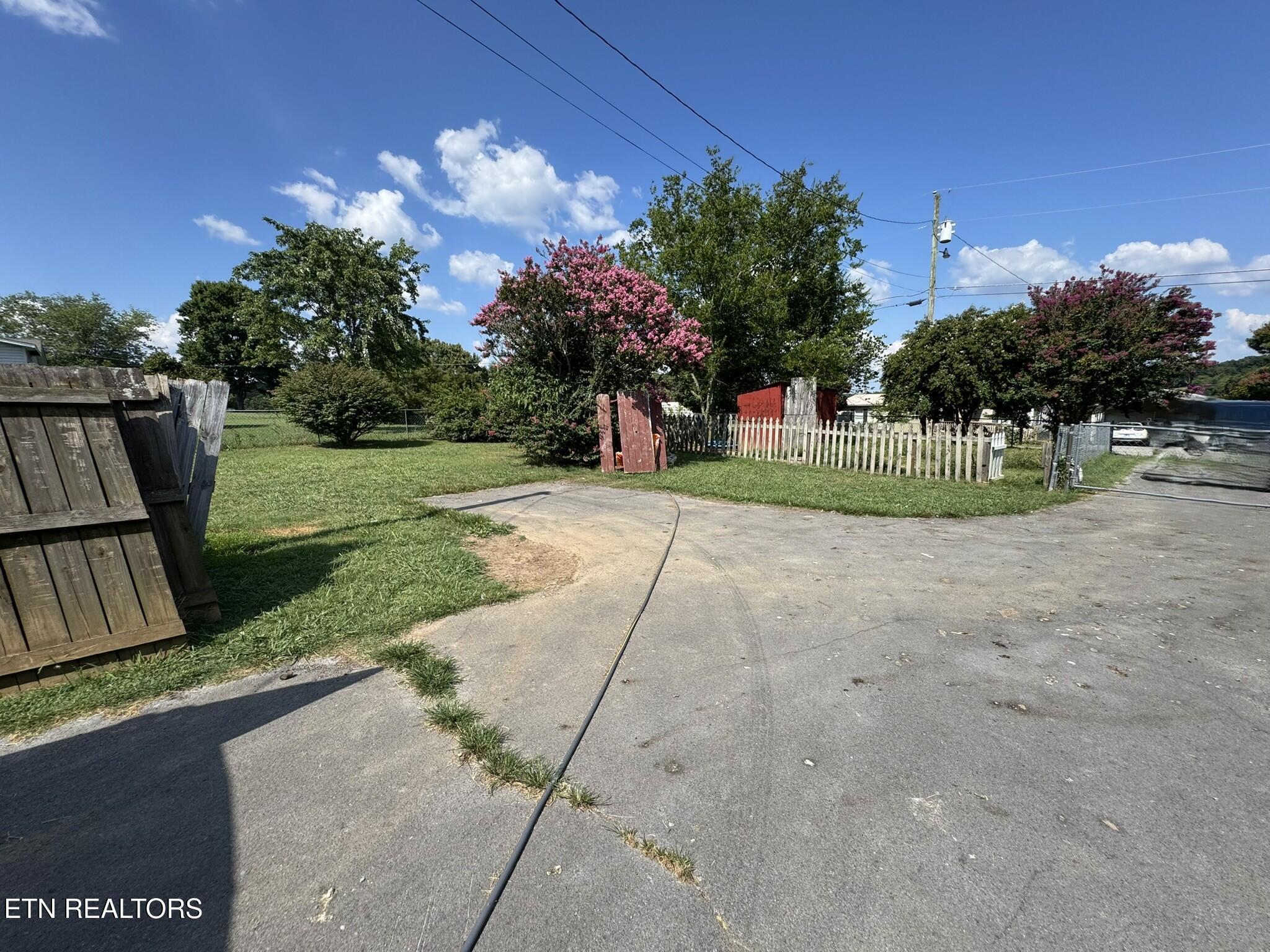 115 Honeysuckle Road Loudon, TN 37774 - Photo 35 of 37 P32.32