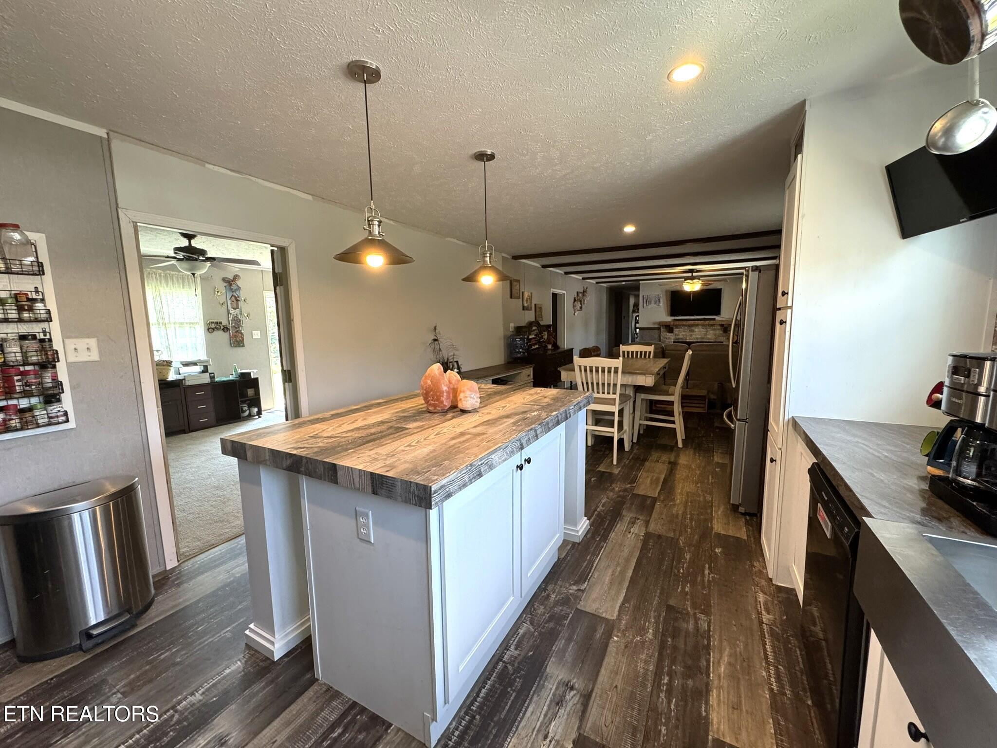 115 Honeysuckle Road Loudon, TN 37774 - Photo 6 of 37 P12.12