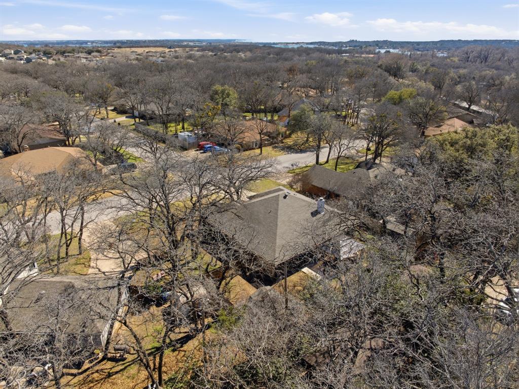 945 Lakeridge Drive Azle, TX 76020 - Photo 39 of 40 an aerial view of multiple house