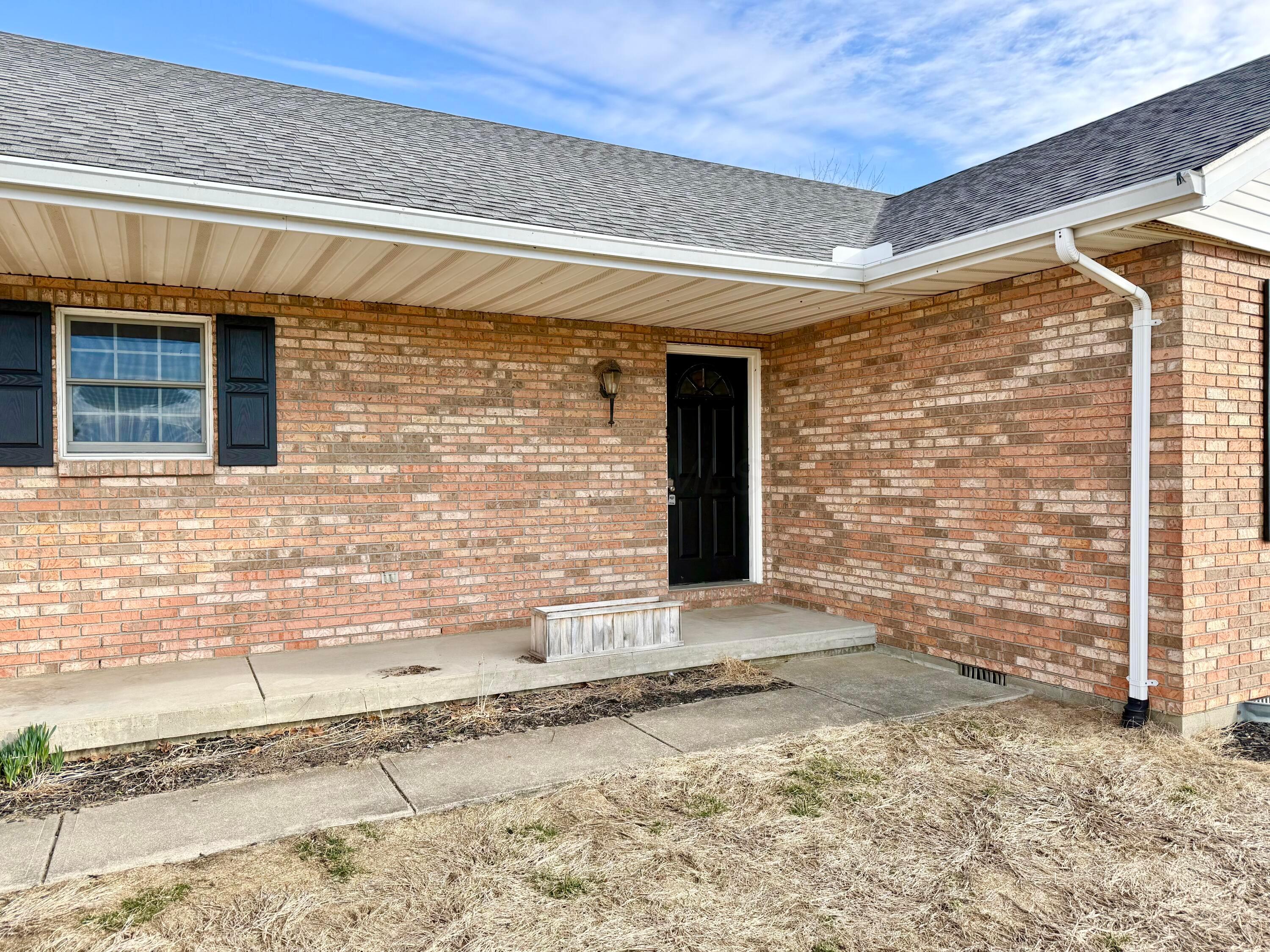 3460 Hanson Road Springfield, OH 45504 - Photo 5 of 47 IMG_5122