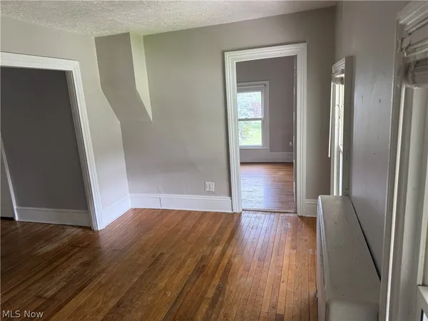 $900 | 47550 Middle Ridge Road, Amherst, OH 44001