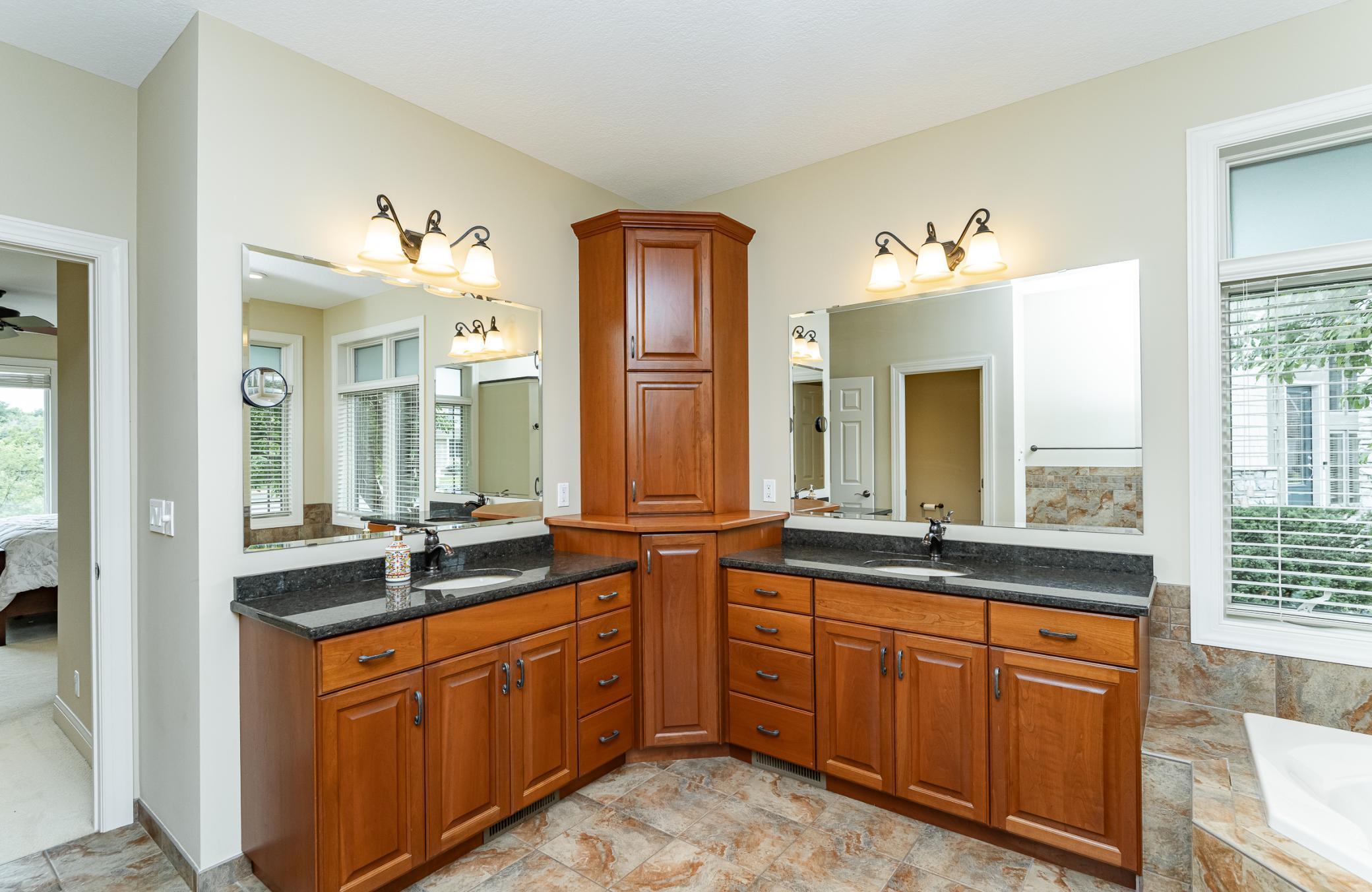 2663 Braeburn Lane Southwest Rochester, MN 55902 - Photo 29 of 54