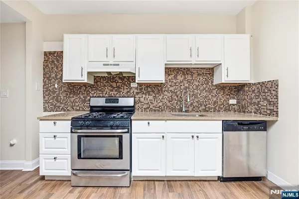 $2,100 | 206 Main Street, Unit 1, Ridgefield Park, NJ 07660