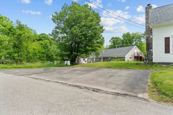 $775,000 | 2 Brown Road, Windham, NH 03087
