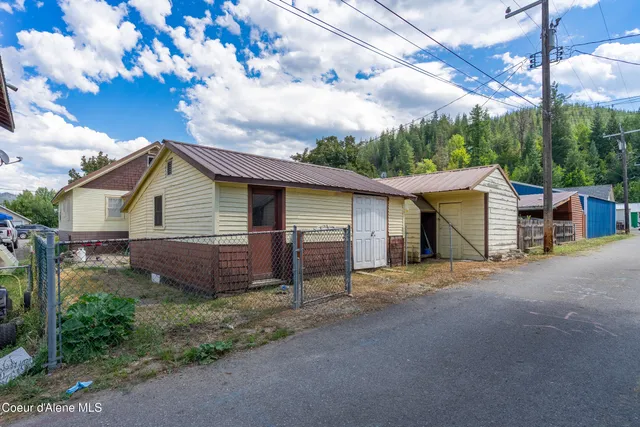 $275,000 | 110 D Street, Smelterville, ID 83868