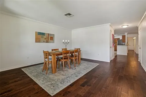 $420,000 | 1304 Houma Boulevard, Metairie, LA 70001