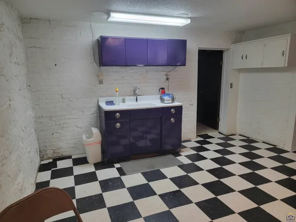 $249,000 | 719 State Street, Emporia, KS 66801