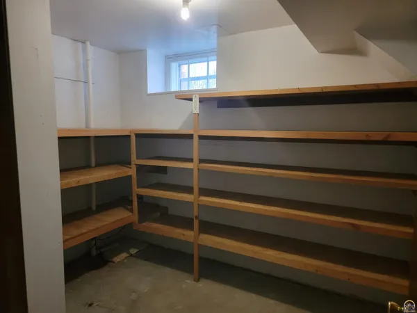 $249,000 | 719 State Street, Emporia, KS 66801