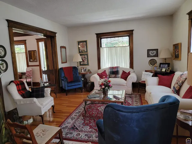 $275,000 | 719 State Street, Emporia, KS 66801