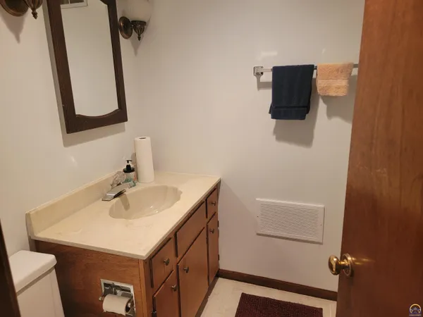 $249,000 | 719 State Street, Emporia, KS 66801