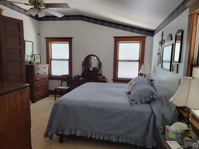 $275,000 | 719 State Street, Emporia, KS 66801