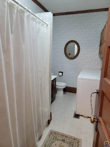 $275,000 | 719 State Street, Emporia, KS 66801