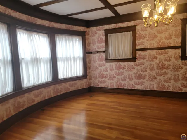 $275,000 | 719 State Street, Emporia, KS 66801