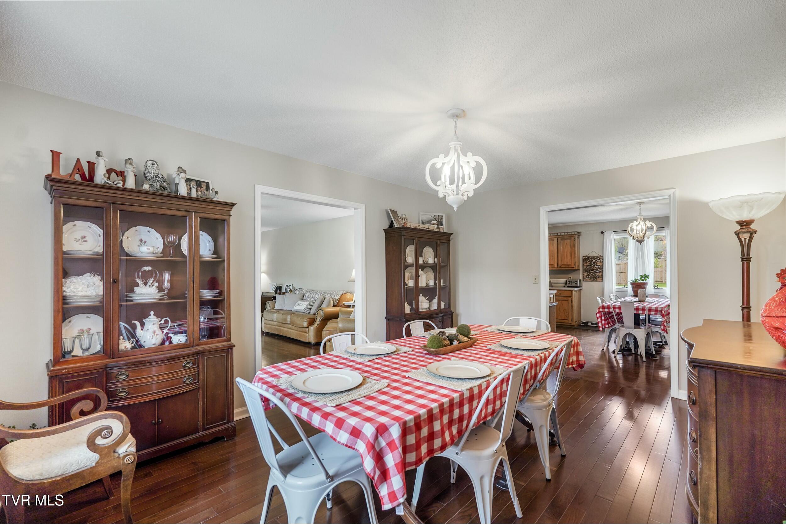 506 Old Stage Road Erwin, TN 37650 - Photo 11 of 59 tempImagemVkvD7