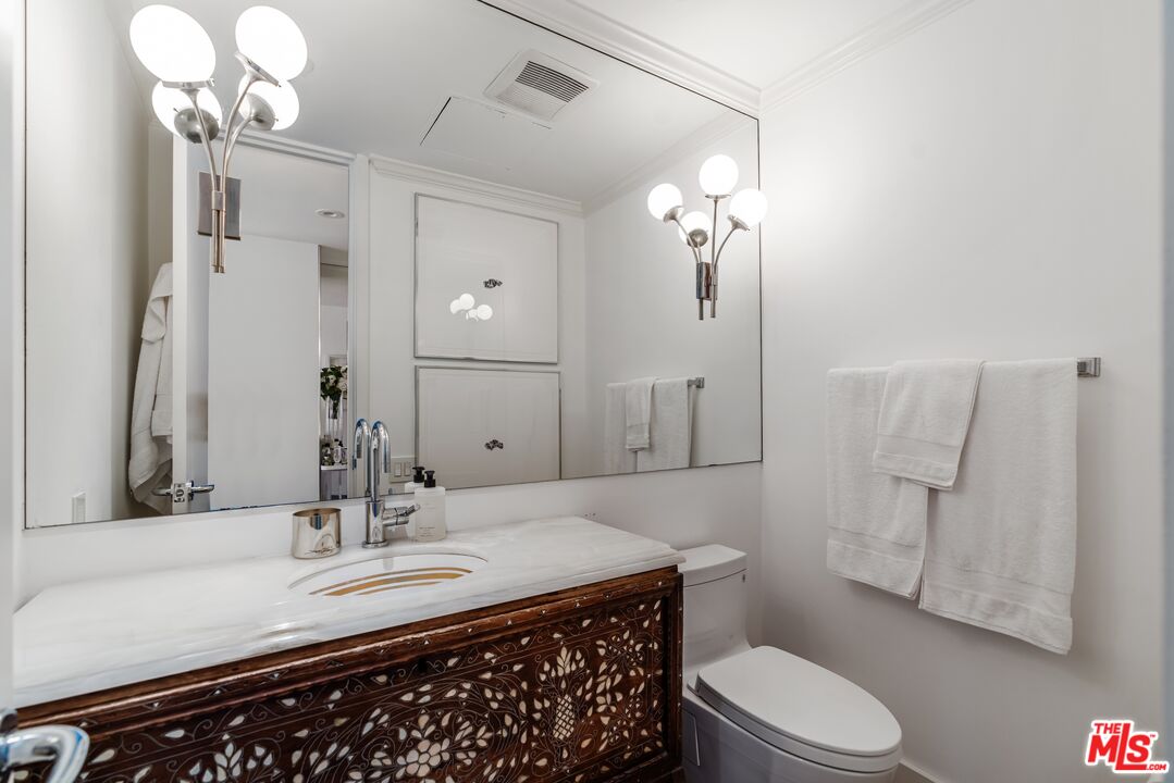 9255 Doheny Road, Unit 703 West Hollywood, CA 90069 - Photo 10 of 28