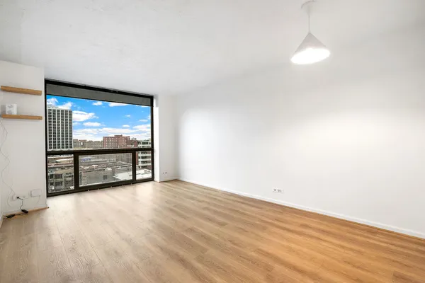 $2,000 | 4343 North Clarendon Avenue, Unit 911, Chicago, IL 60613