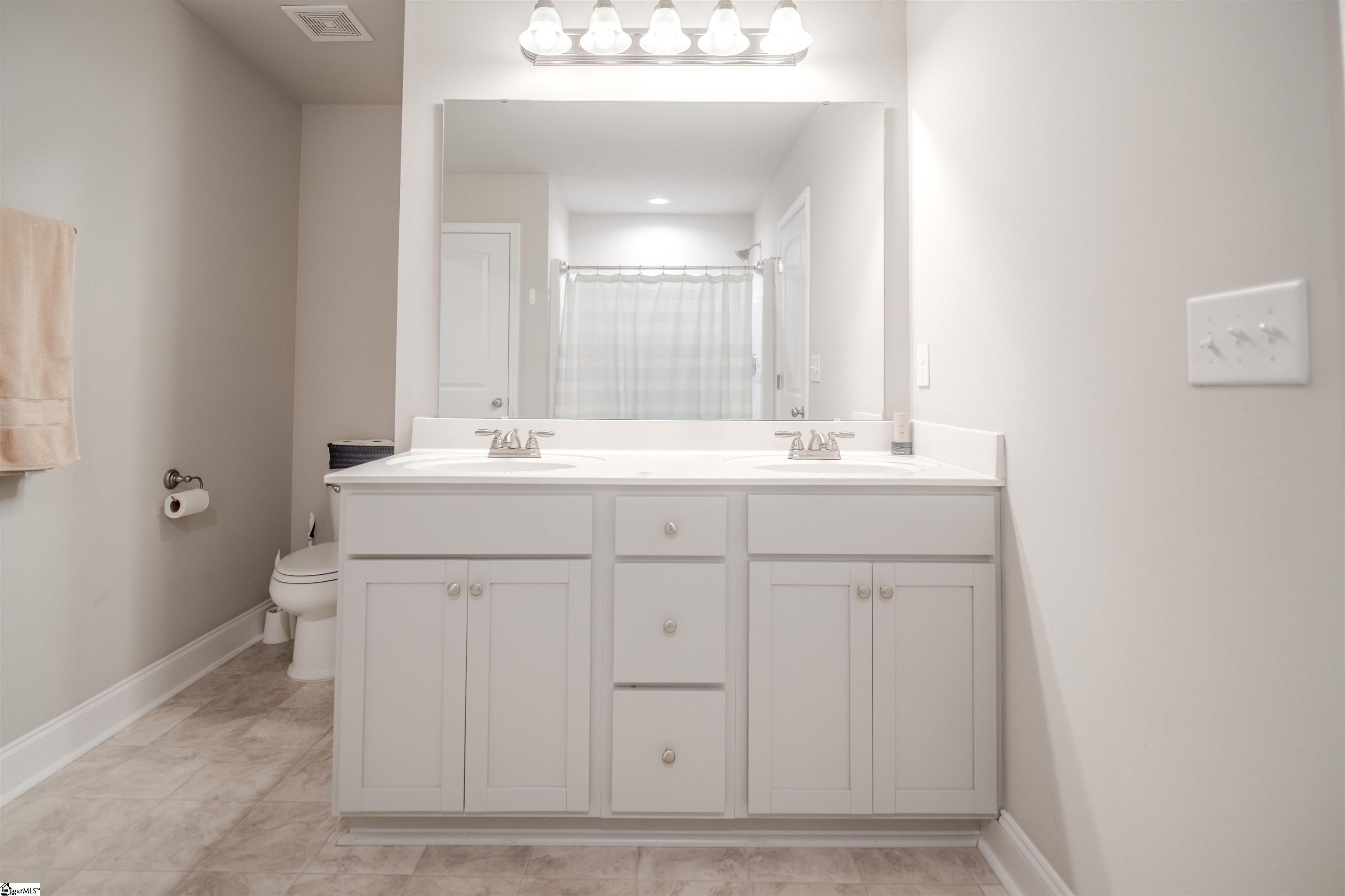 207 Phillips Avenue Easley, SC 29640 - Photo 27 of 39
